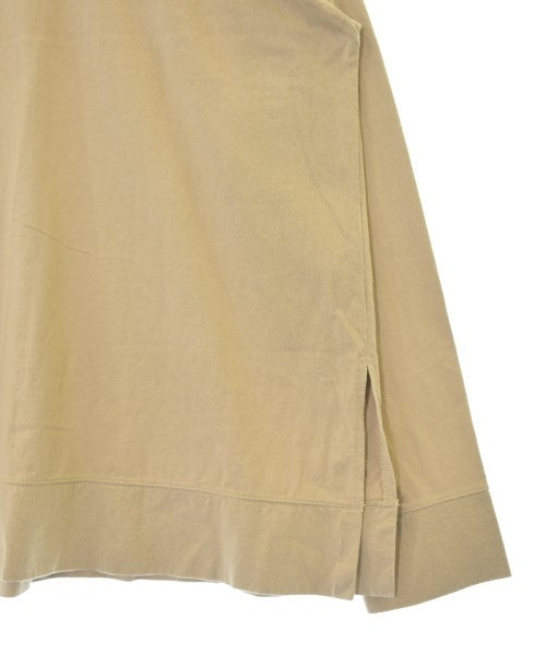 Mila Owen เสื้อยืด/เสื้อท็อปส์