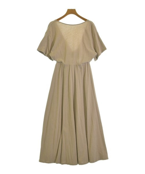 Mila Owen ชุดเดรส