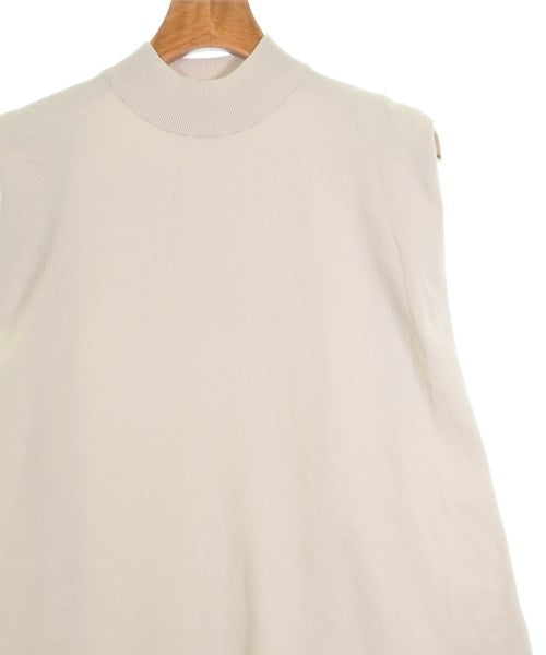 Mila Owen เสื้อแขนกุด