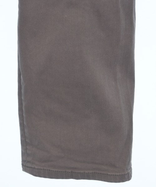 Mila Owen ยีนส์