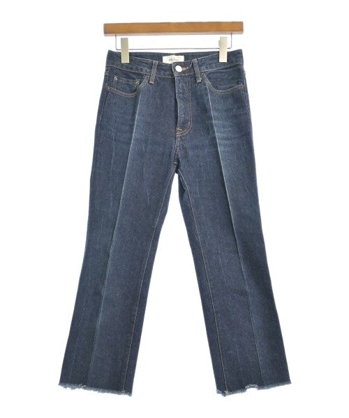 Mila Owen ยีนส์