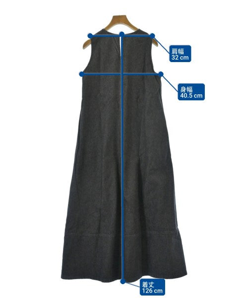 Mila Owen ชุดเดรส