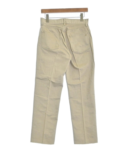 Mila Owen ยีนส์