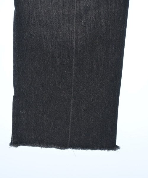 Mila Owen ยีนส์