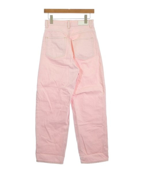 Mila Owen ยีนส์