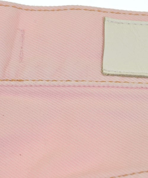 Mila Owen ยีนส์