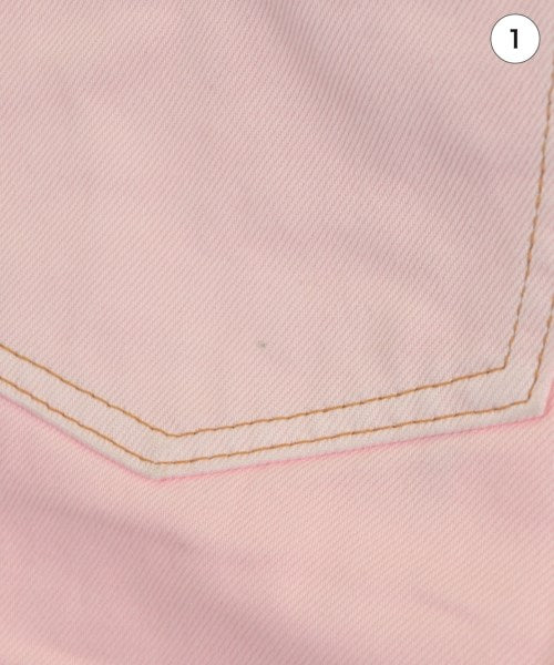 Mila Owen ยีนส์