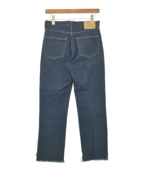 Mila Owen ยีนส์