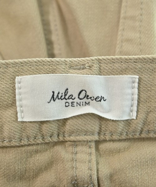 Mila Owen ยีนส์