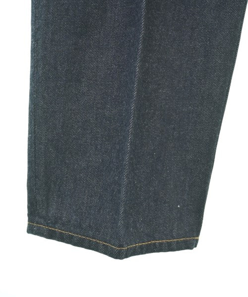 Mila Owen ยีนส์