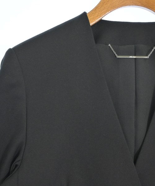 Mila Owen แจ็คเก็ตไม่มีปก