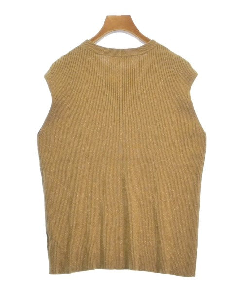 Mila Owen เสื้อแขนกุด