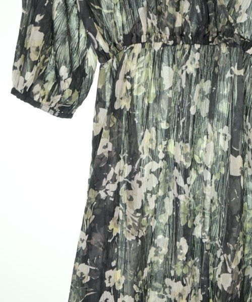 Mila Owen ชุดเดรส