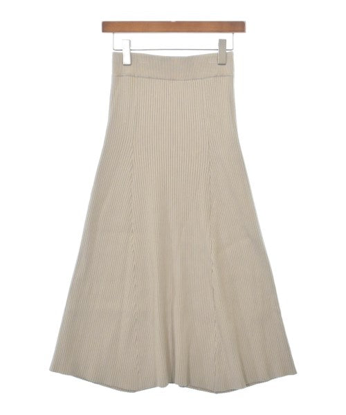 Mila Owen ชุดสูทแบบครบเซต (อื่นๆ)