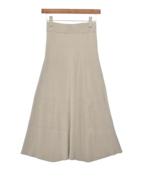 Mila Owen ชุดสูทแบบครบเซต (อื่นๆ)