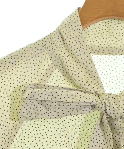 Mila Owen เสื้อสตรี