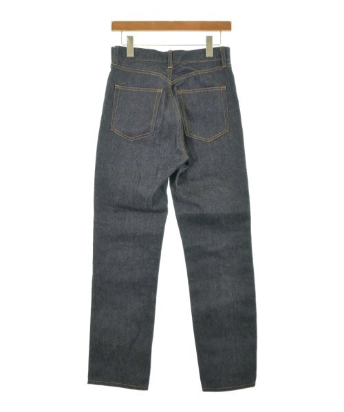 Mila Owen ยีนส์