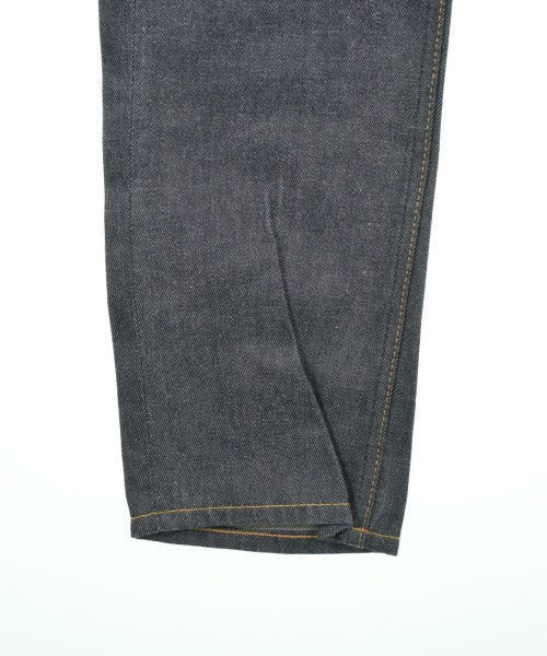 Mila Owen ยีนส์