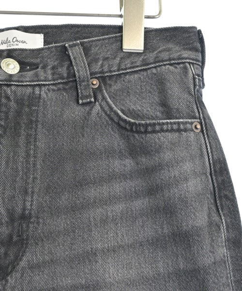 Mila Owen ยีนส์