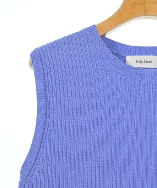 Mila Owen เสื้อแขนกุด