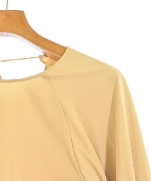 Mila Owen เสื้อสตรี