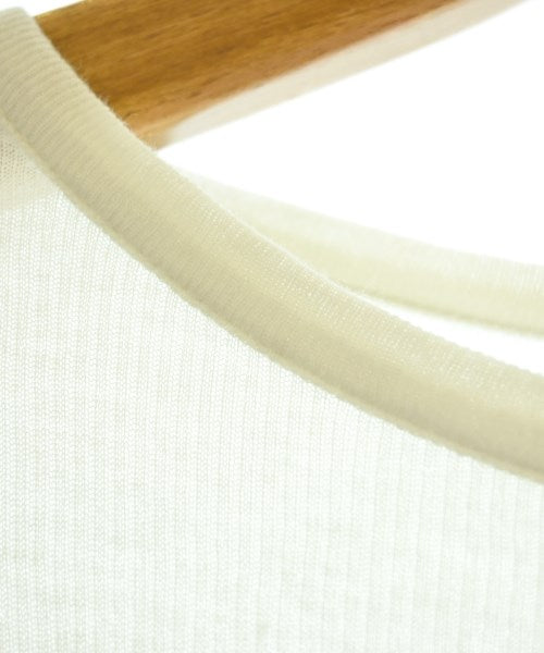 Mila Owen เสื้อยืด/เสื้อท็อปส์