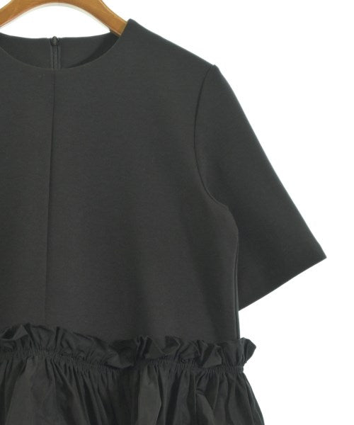 Mila Owen เสื้อยืด/เสื้อท็อปส์