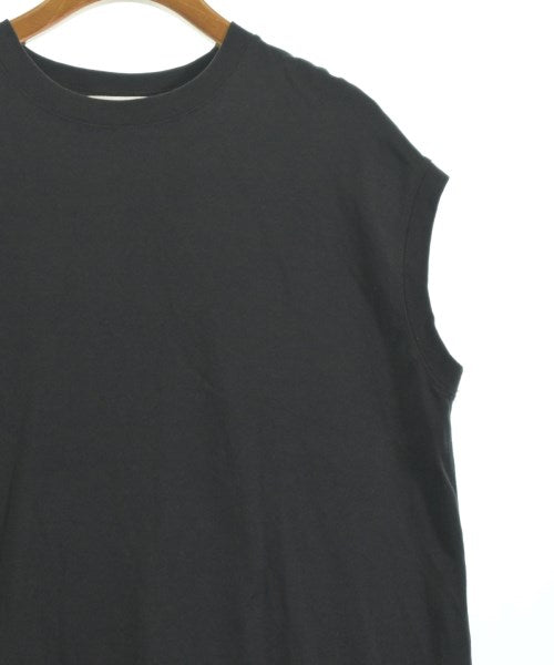 Mila Owen เสื้อยืด/เสื้อท็อปส์