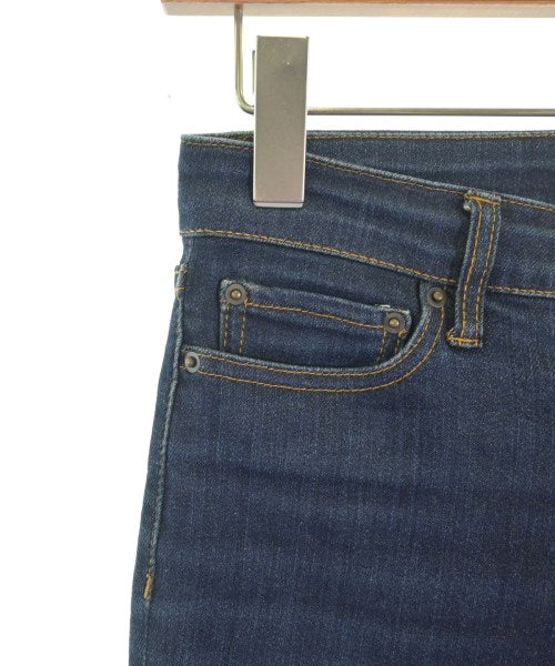 Mila Owen ยีนส์