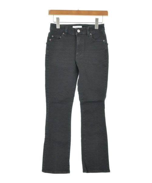 Mila Owen ยีนส์