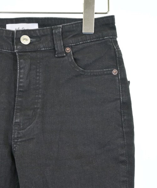 Mila Owen ยีนส์