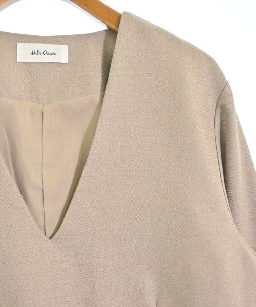 Mila Owen แจ็คเก็ต