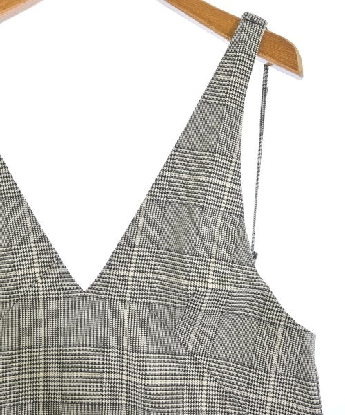 Mila Owen ชุดเดรส