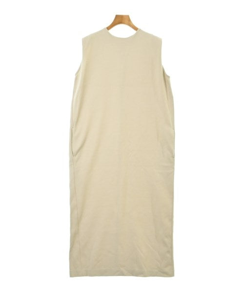 Mila Owen ชุดเดรส