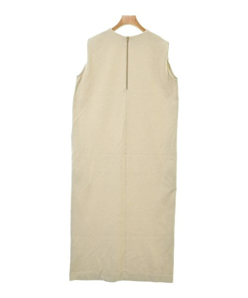 Mila Owen ชุดเดรส