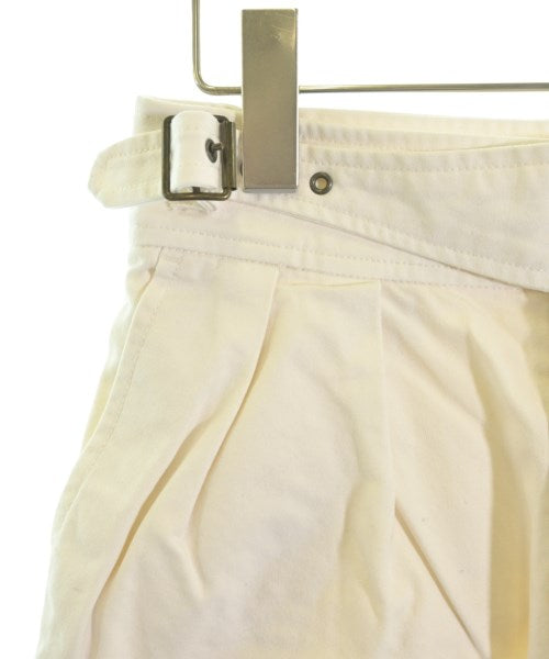 Mila Owen ยีนส์