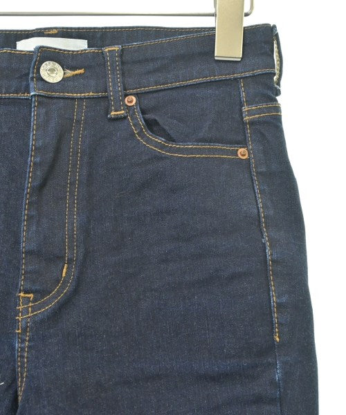 Mila Owen ยีนส์