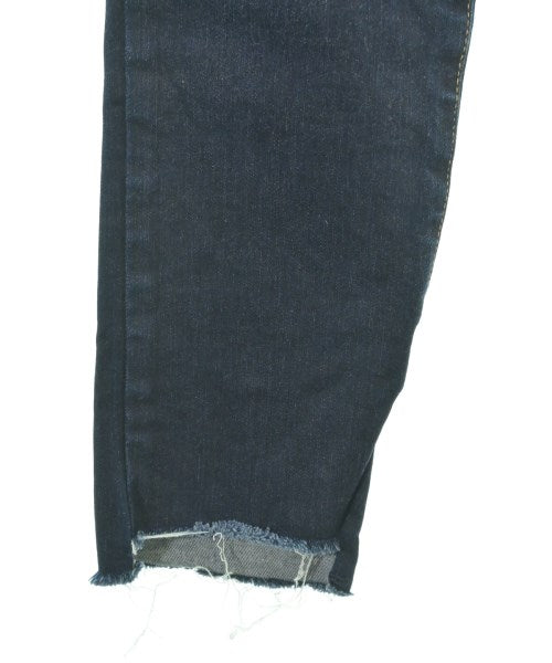 Mila Owen ยีนส์