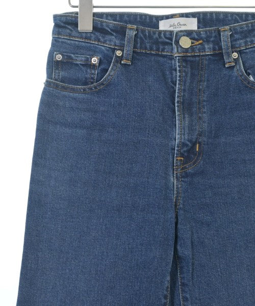 Mila Owen ยีนส์