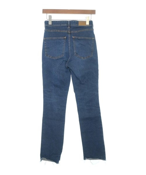 Mila Owen ยีนส์