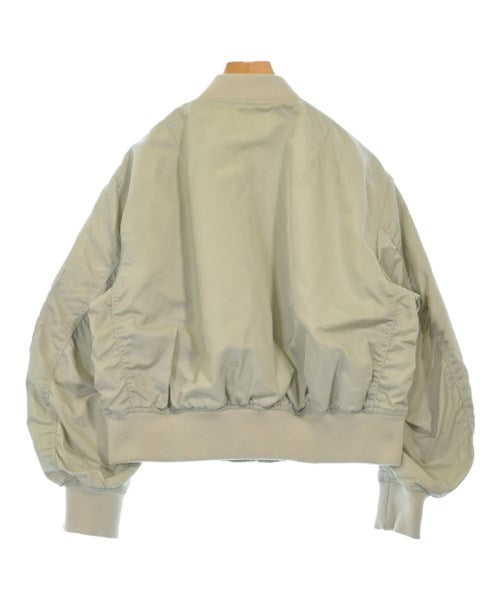 Mila Owen แจ็กเก็ตทหาร