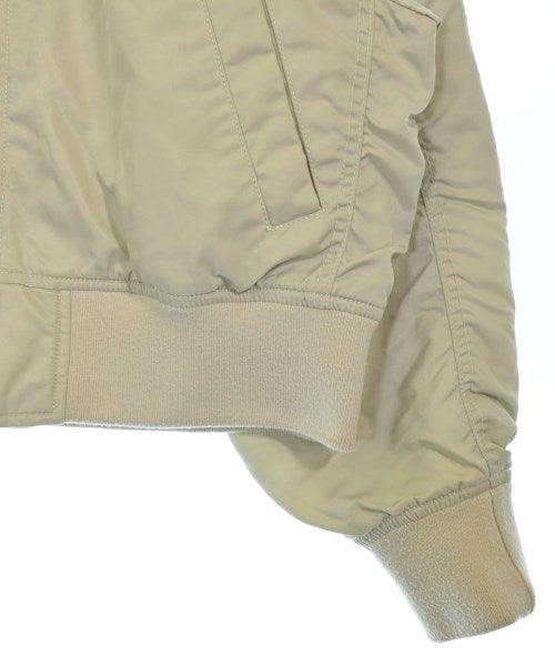 Mila Owen แจ็กเก็ตทหาร