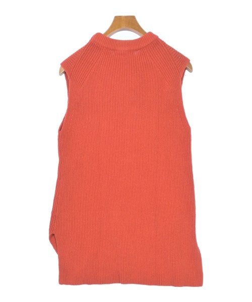Mila Owen เสื้อแขนกุด