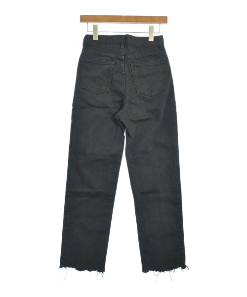 Mila Owen ยีนส์