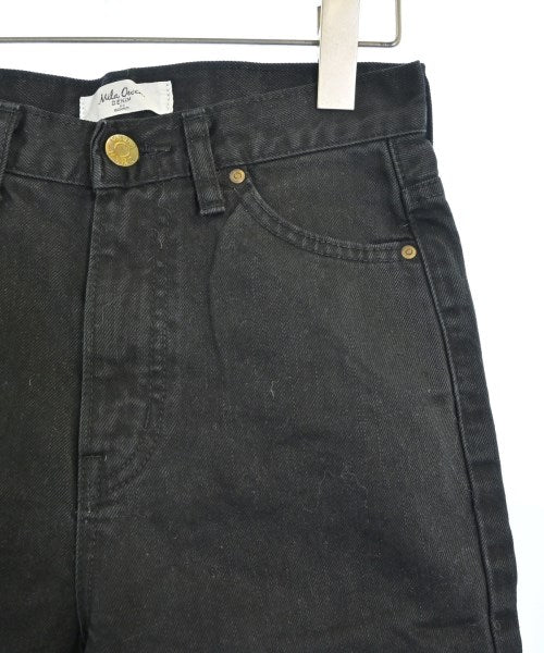 Mila Owen ยีนส์