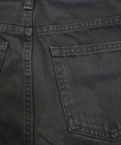 Mila Owen ยีนส์