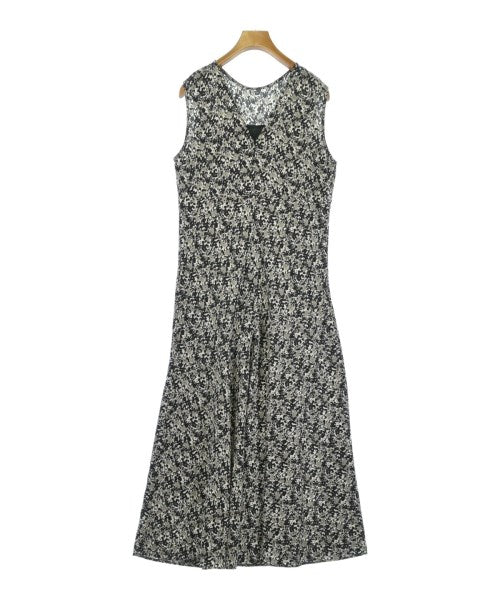 Mila Owen ชุดเดรส