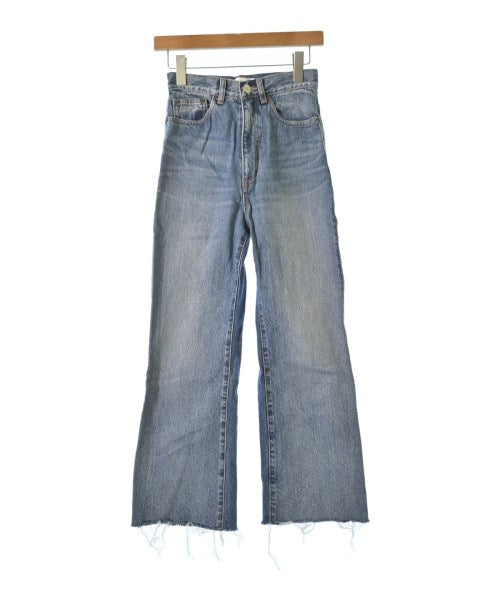 Mila Owen ยีนส์