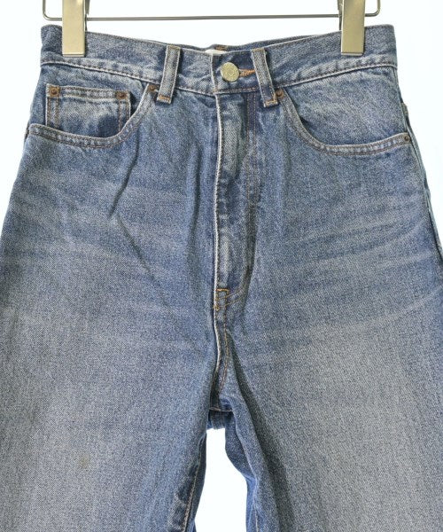 Mila Owen ยีนส์