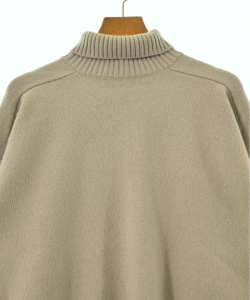 Mila Owen เสื้อกันหนาว